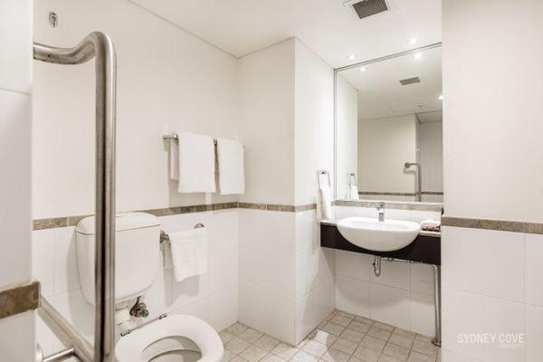 Kozyguru / Haymarket / 1b / Location / Nha653-206 Apartment Sydney